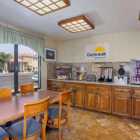 Days Inn By Wyndham Anaheim Near The Park Luaran gambar