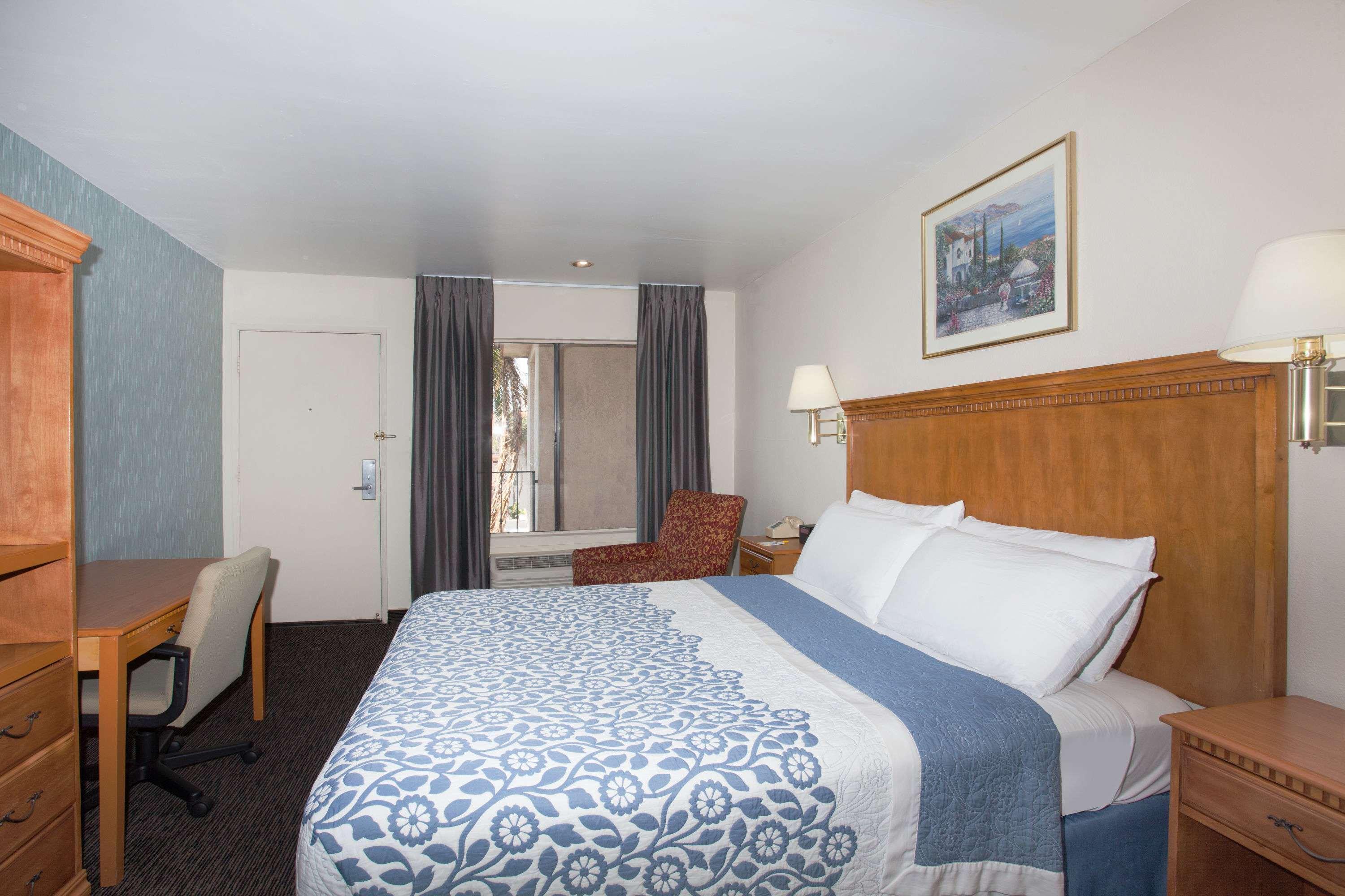 Days Inn By Wyndham Anaheim Near The Park Luaran gambar