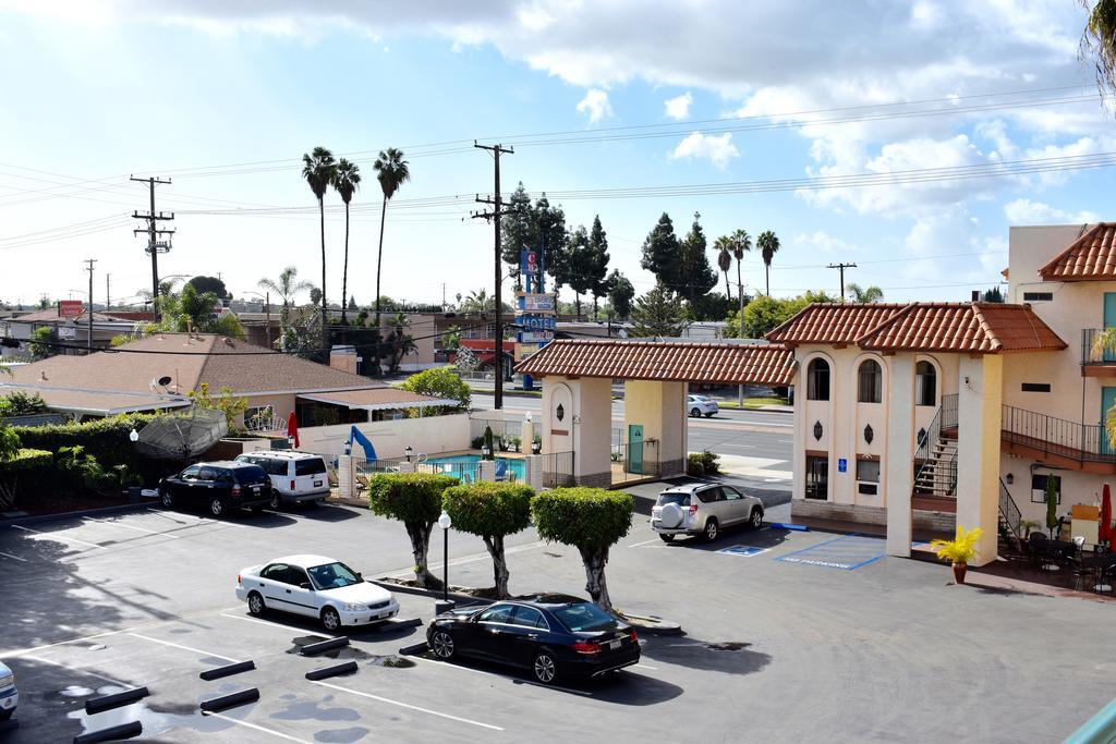 Days Inn By Wyndham Anaheim Near The Park Luaran gambar