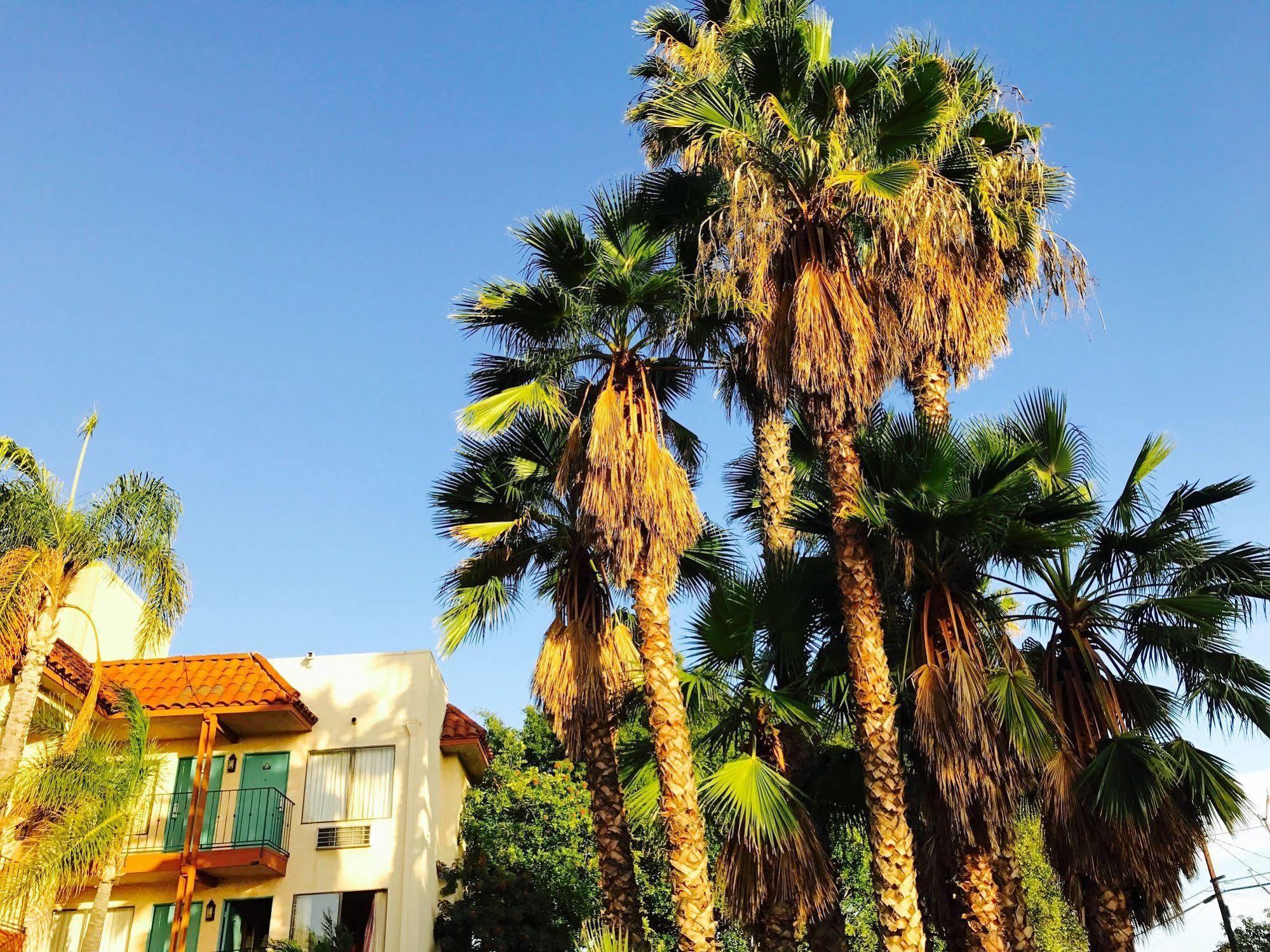 Days Inn By Wyndham Anaheim Near The Park Luaran gambar