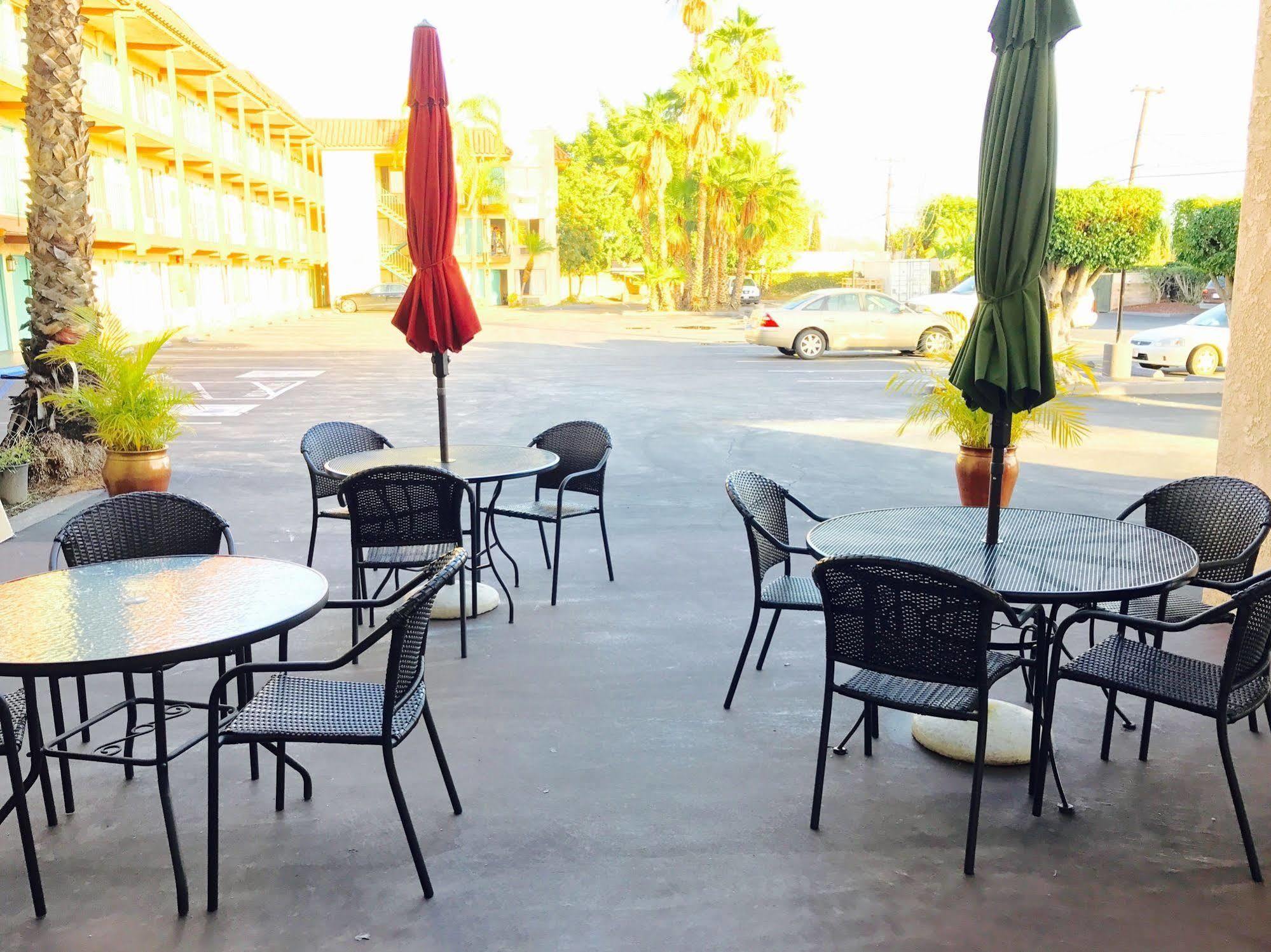 Days Inn By Wyndham Anaheim Near The Park Luaran gambar